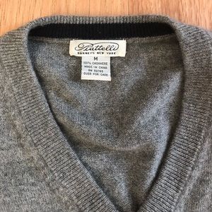 Piattelli Barney’s V-neck Gray Cashmere Sweater
